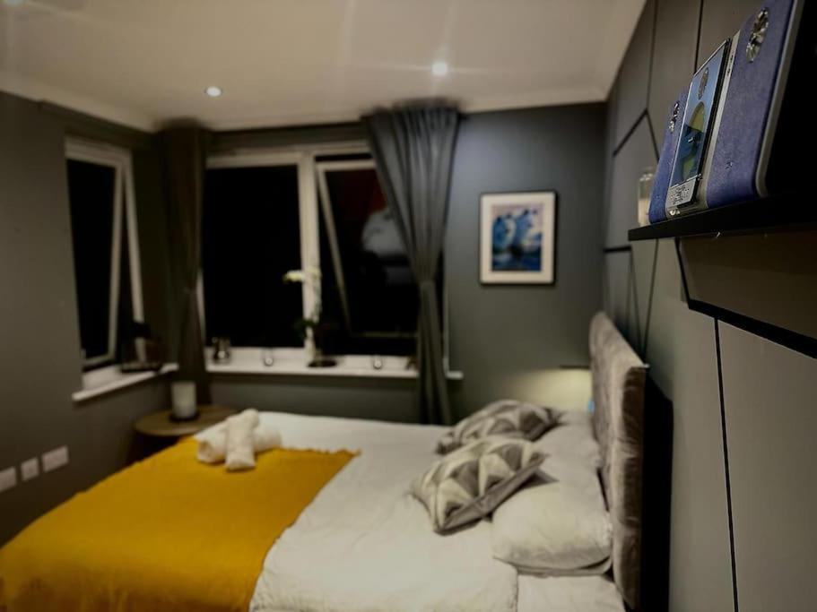 Stunning Luxury Croydon Apartment Gatwick Airport Close Purley Εξωτερικό φωτογραφία